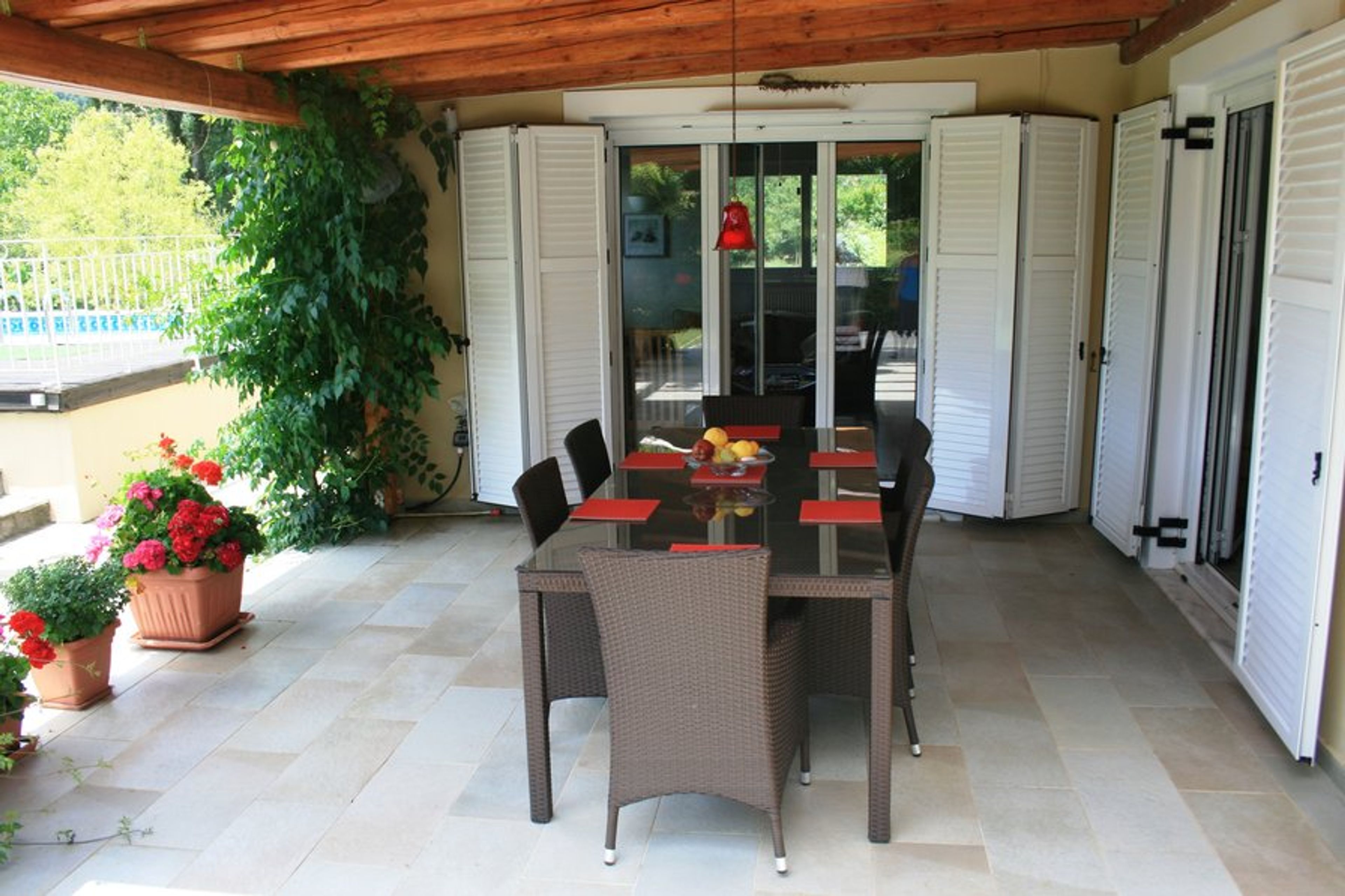 The outside dining area