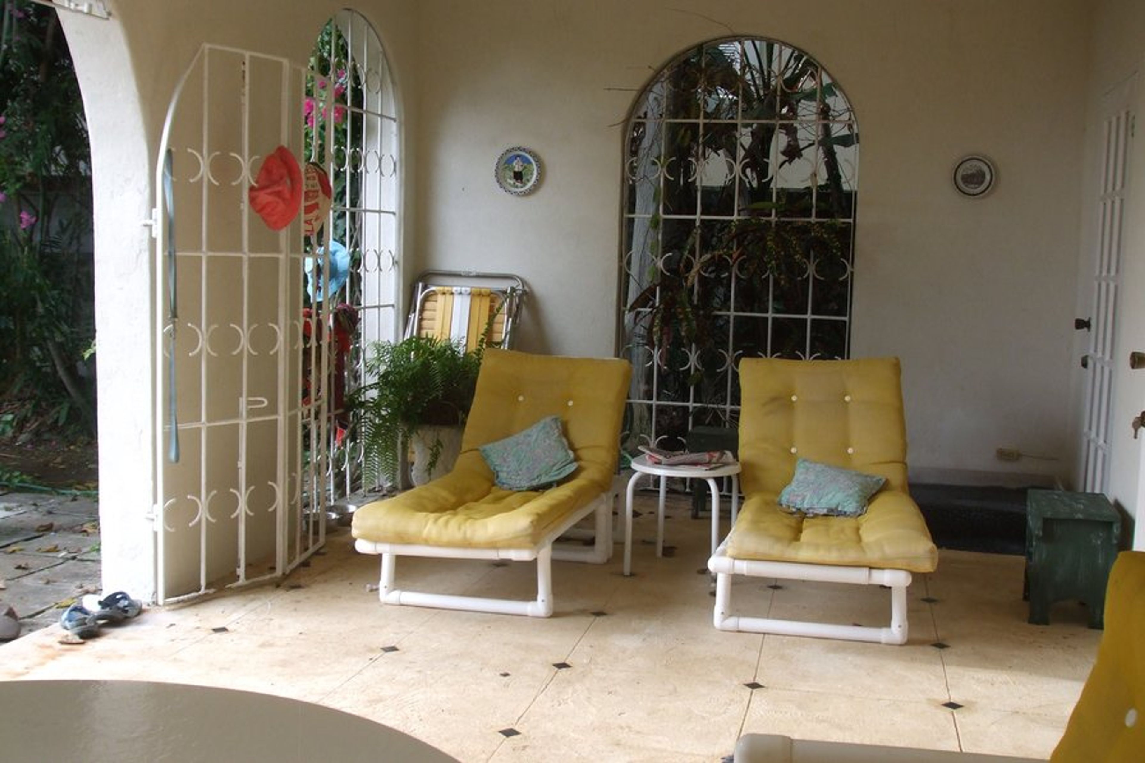 Veranda/porch between living room and garden