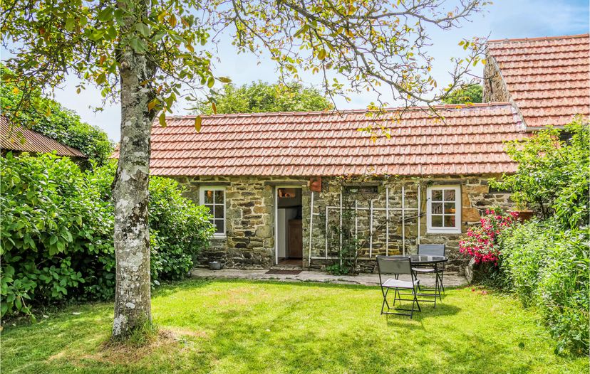 Villa in Quettehou, France