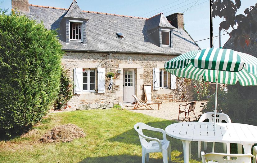 Villa in Pleumeur-Gautier, France