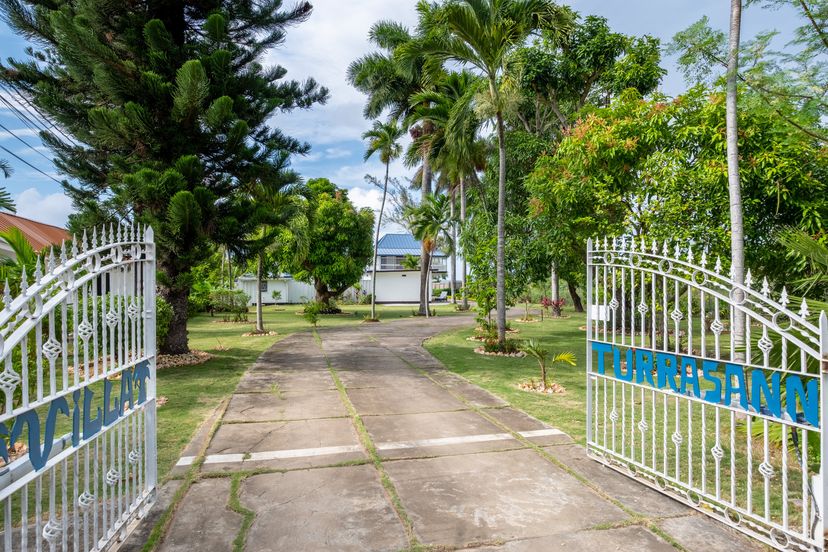 Villa in Salem, Jamaica