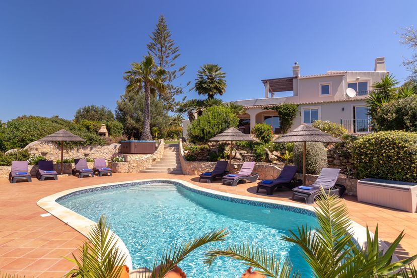 Villa in Mato Serrão, Algarve