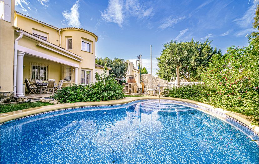 Villa in Oliva, Spain