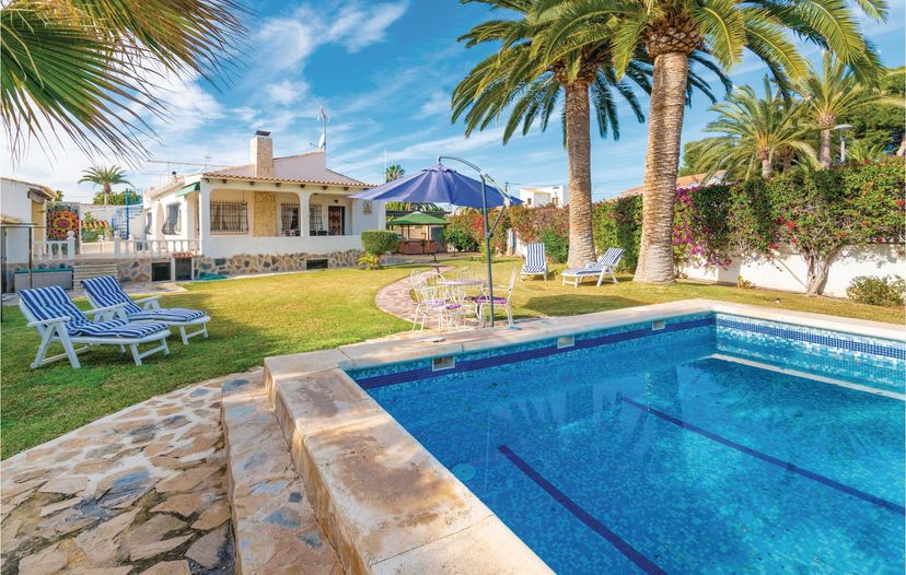 Villa in La Almadraba, Spain