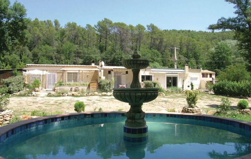 Villa in Salernes, the South of France