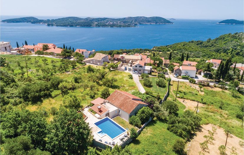 Villa in Croatia, Orašac