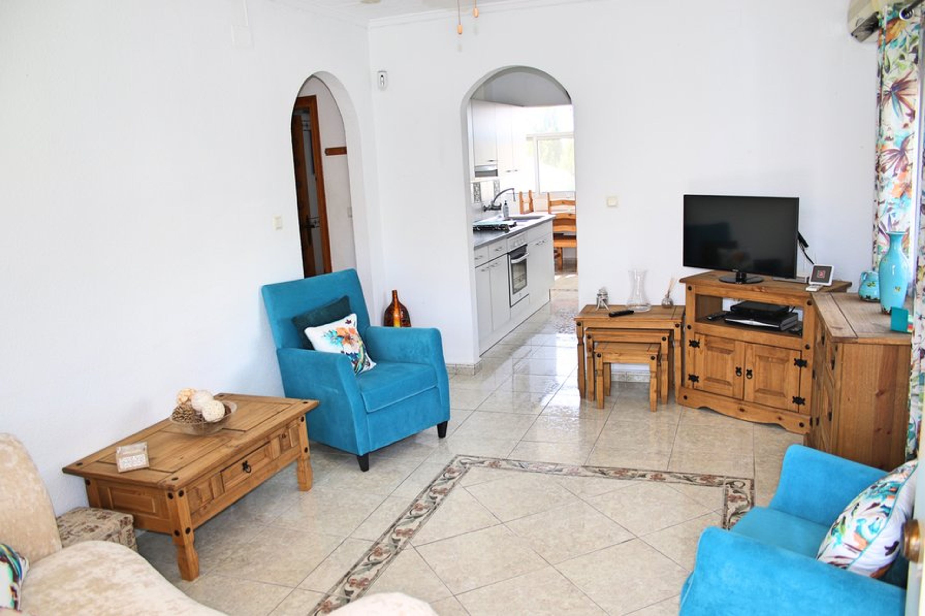 Upstairs Lounge again