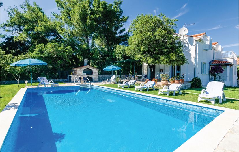 Villa in Croatia, Močići