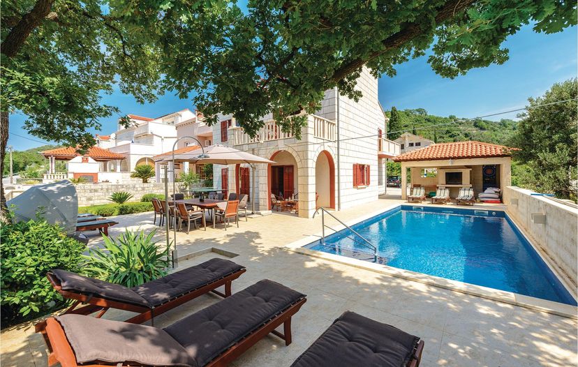 Villa in Croatia, Zaton