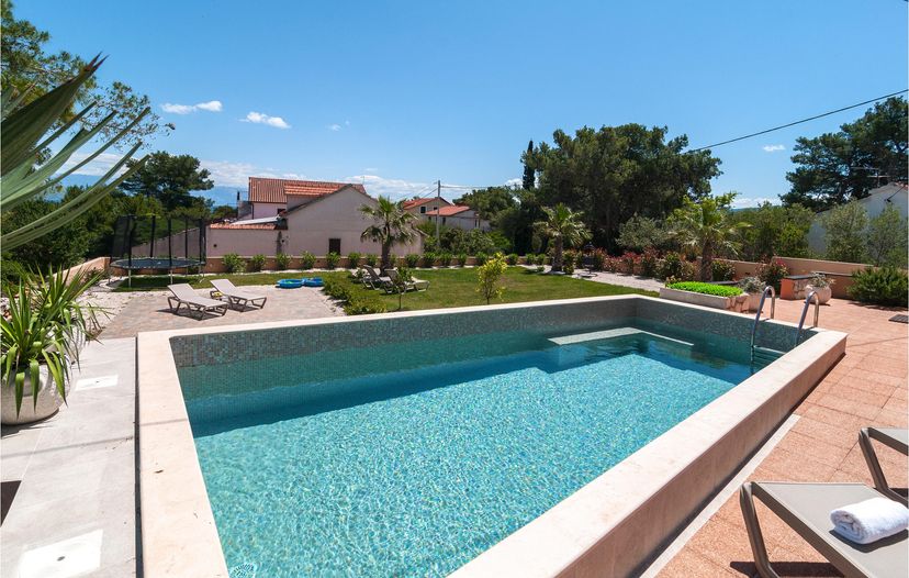 Villa in Vrbanj, Croatia