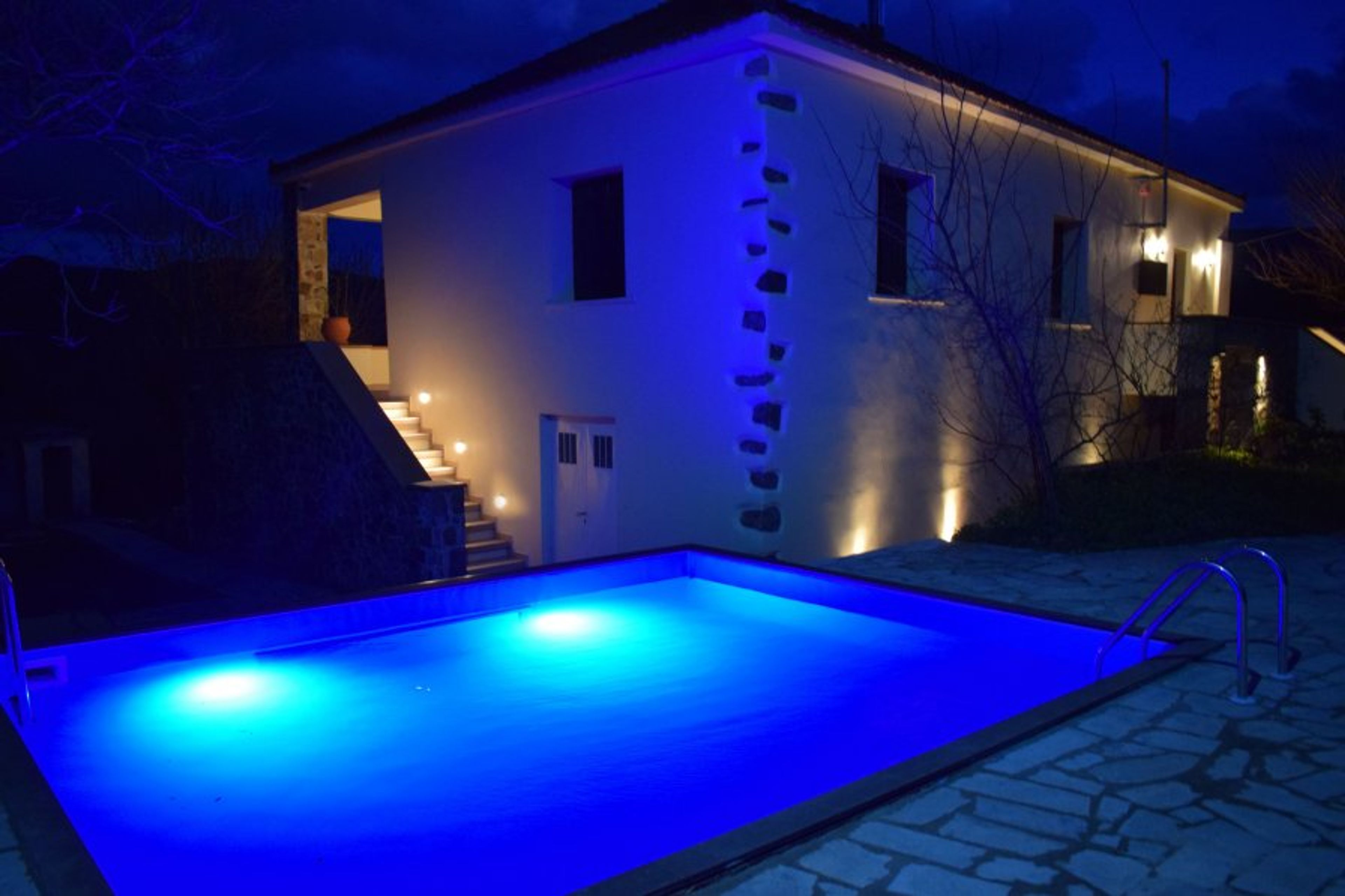 Villa Vlatos- Luxury Venetian style villa with private pool !

