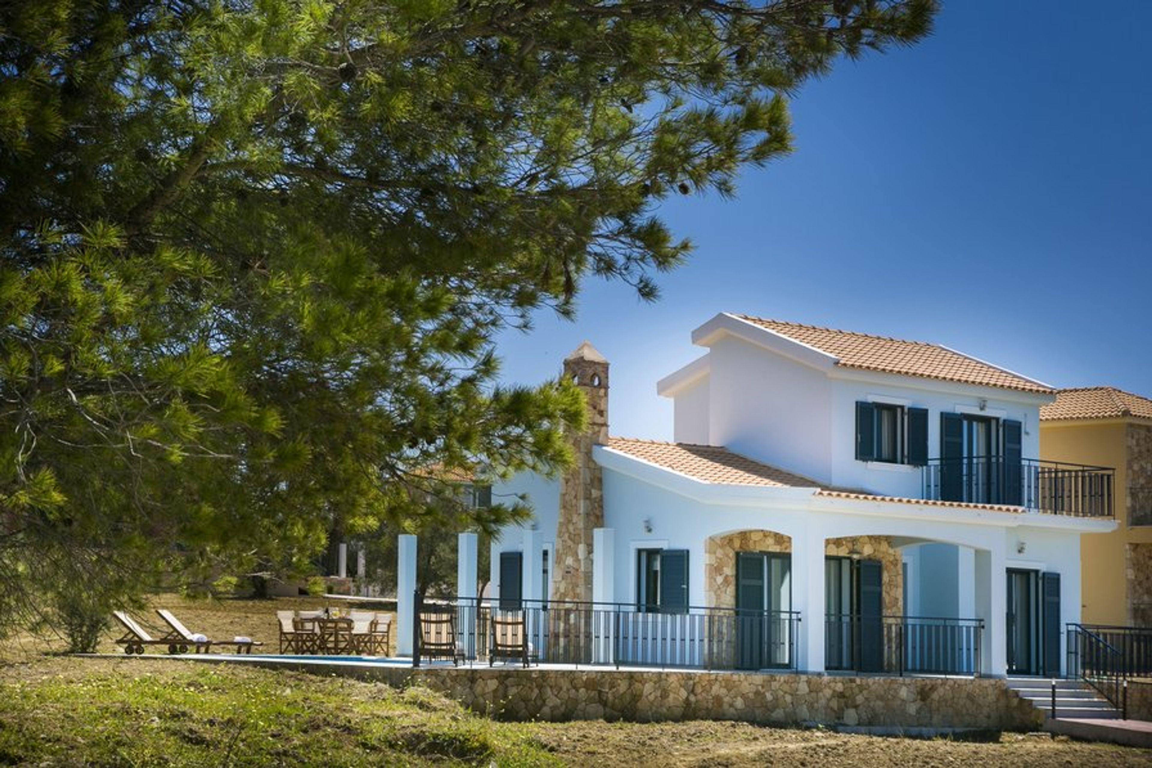 THE VILLA
