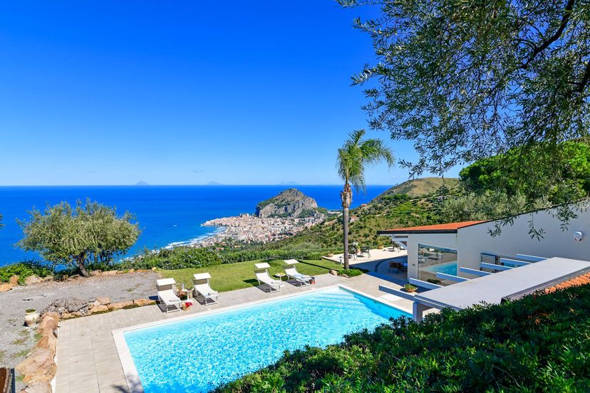 Villa in Cefalù, Sicily