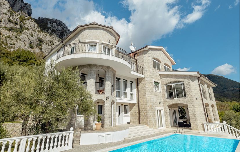 Villa in Herceg Novi, Montenegro