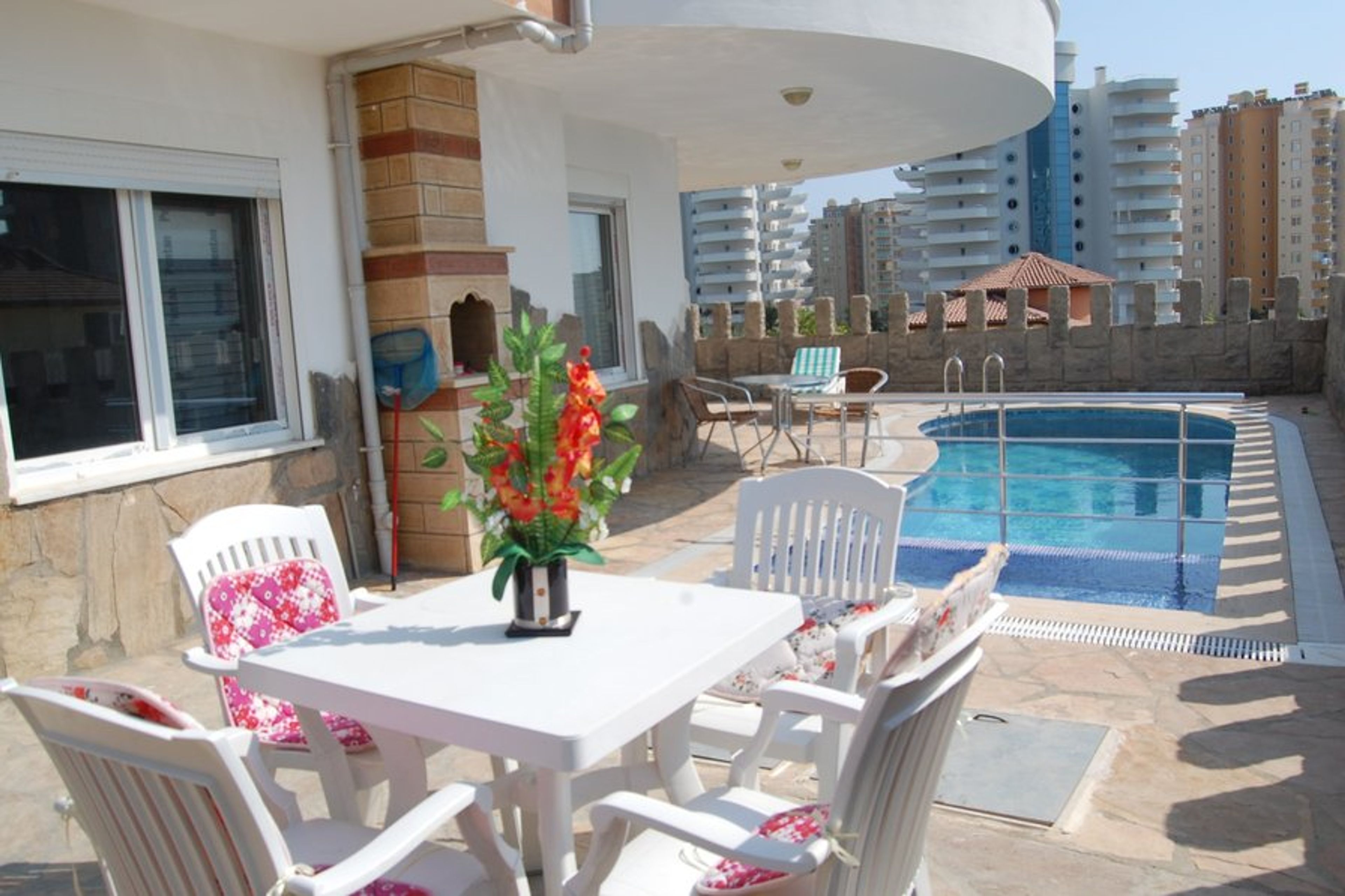 Own swimming pool and bbq with sun loungers and out door table and cha