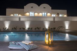 Holiday villa in karterados, Santorini,  with shared pool