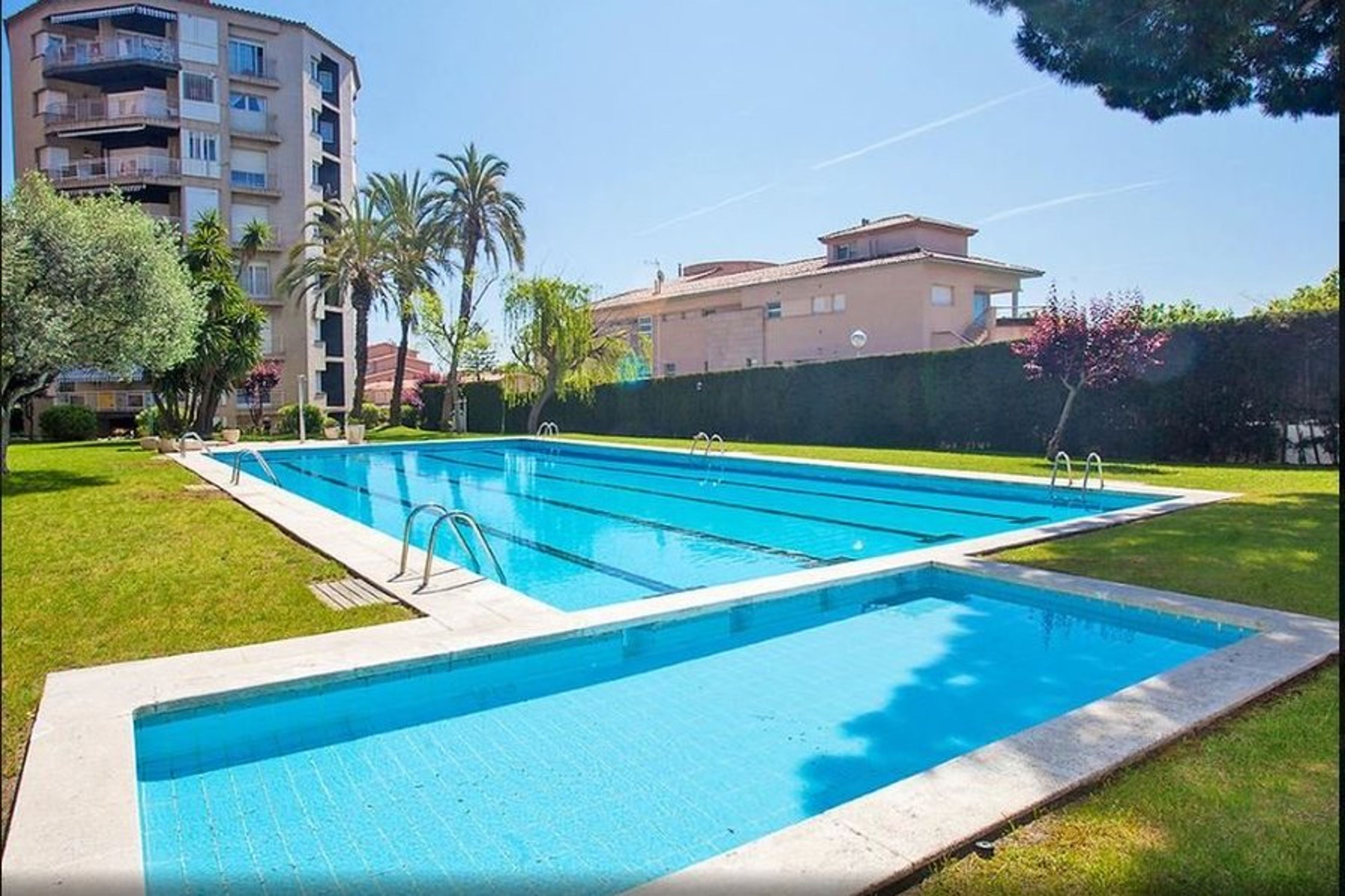 Main Pool and children pool.