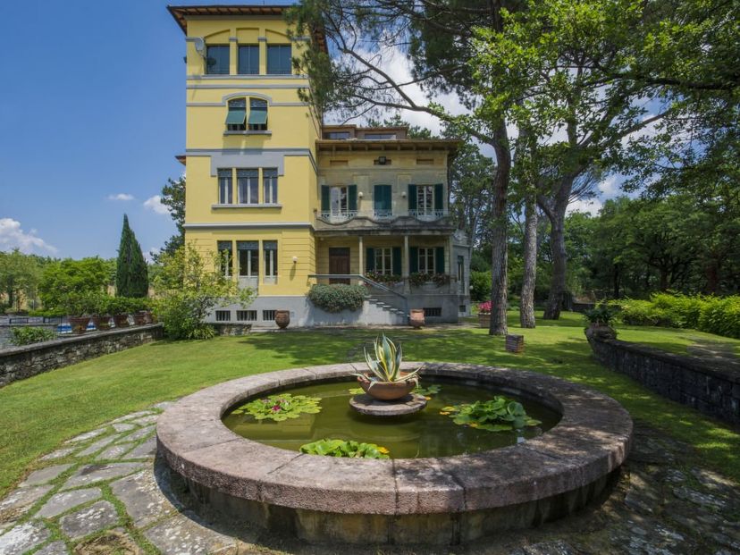 Villa in Arezzo, Italy