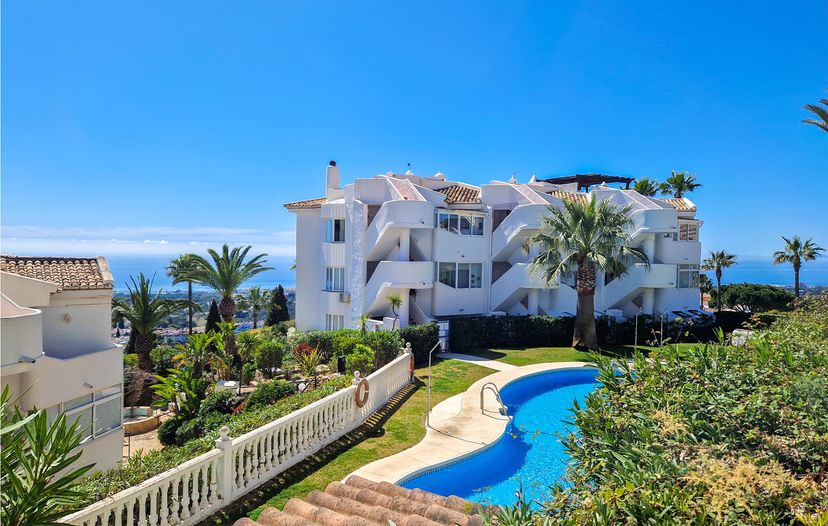 Apartment in Sitio de Calahonda, Spain