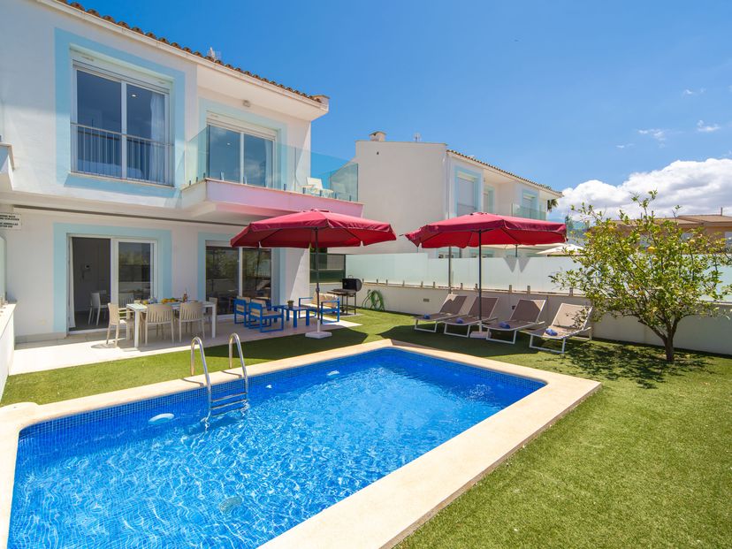 Villa in Platja d'Alcudia, Majorca