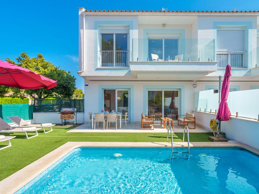 Villa in Platja d'Alcudia, Majorca