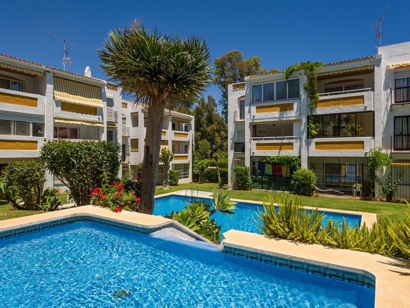 Apartment in Sitio de Calahonda, Spain