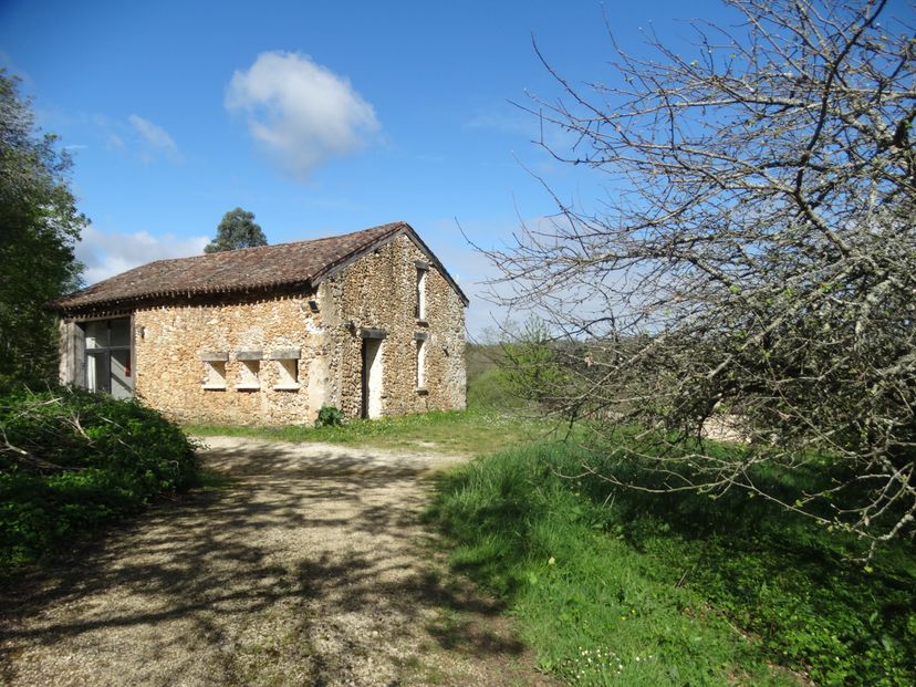Country_house in Bourrou, France
