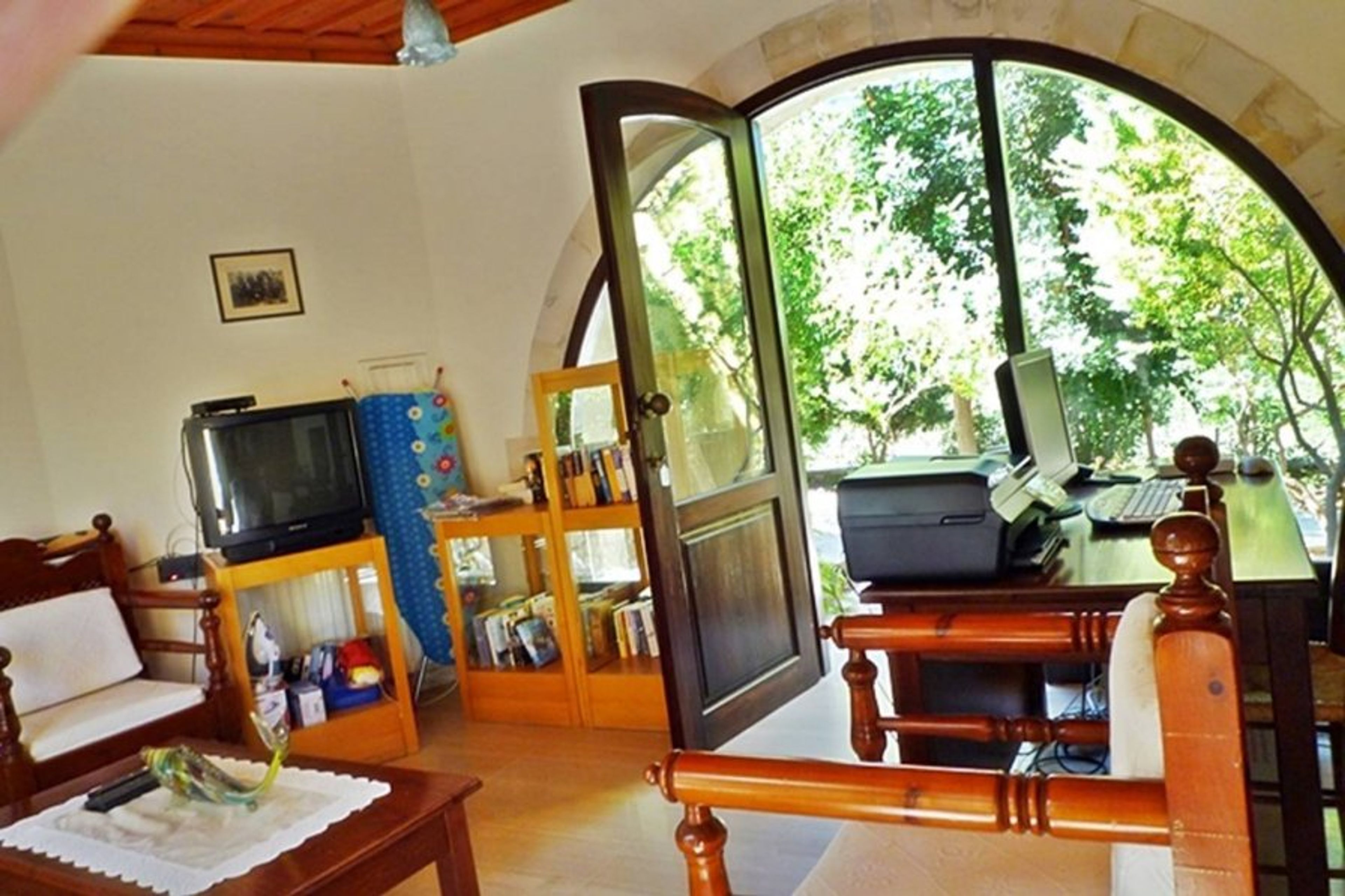 TV,PC,books, table games ,reception room always open for guests.