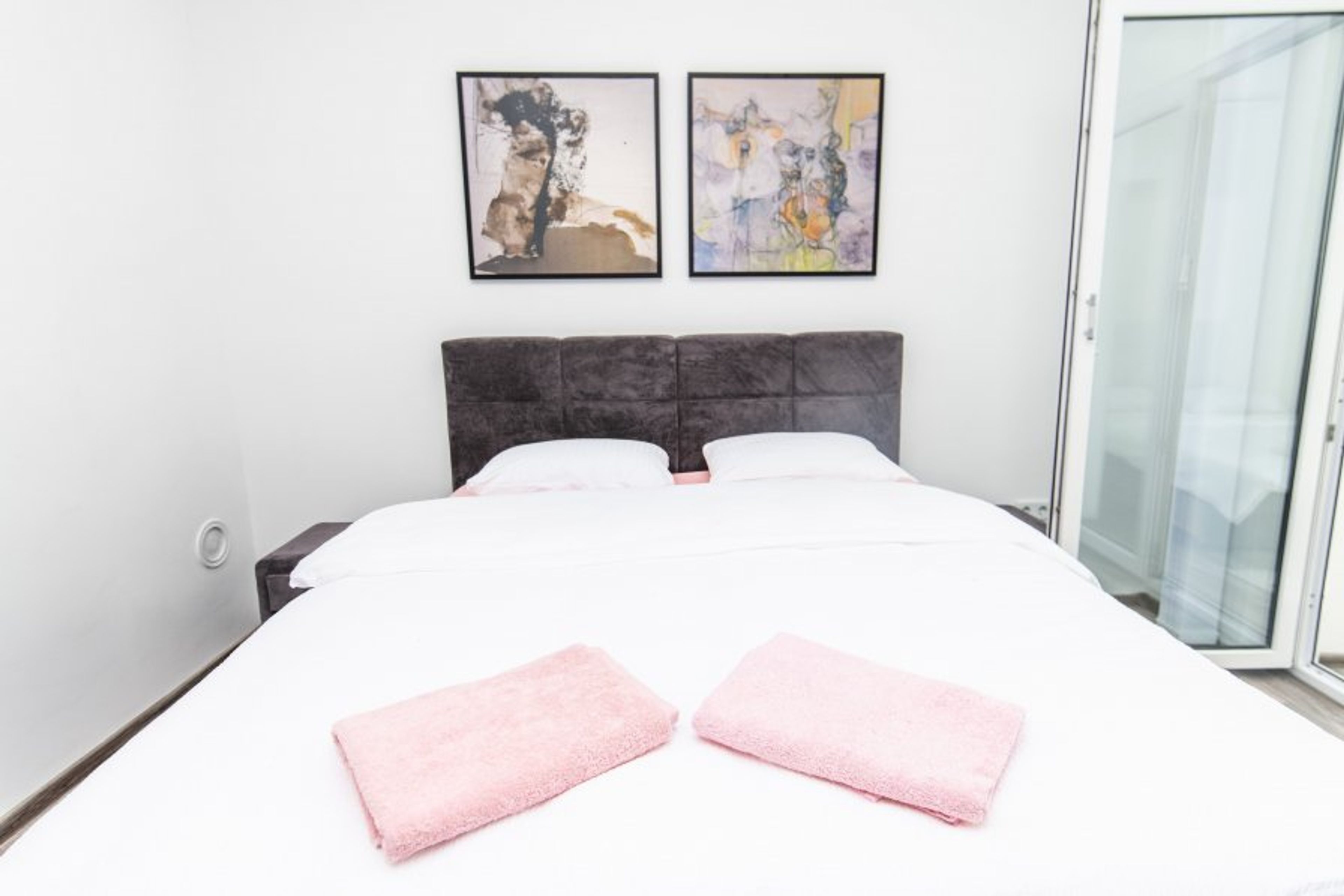 A very comfortable king size bed
