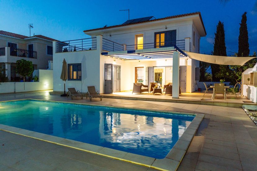 Villa in Pervolia, Cyprus