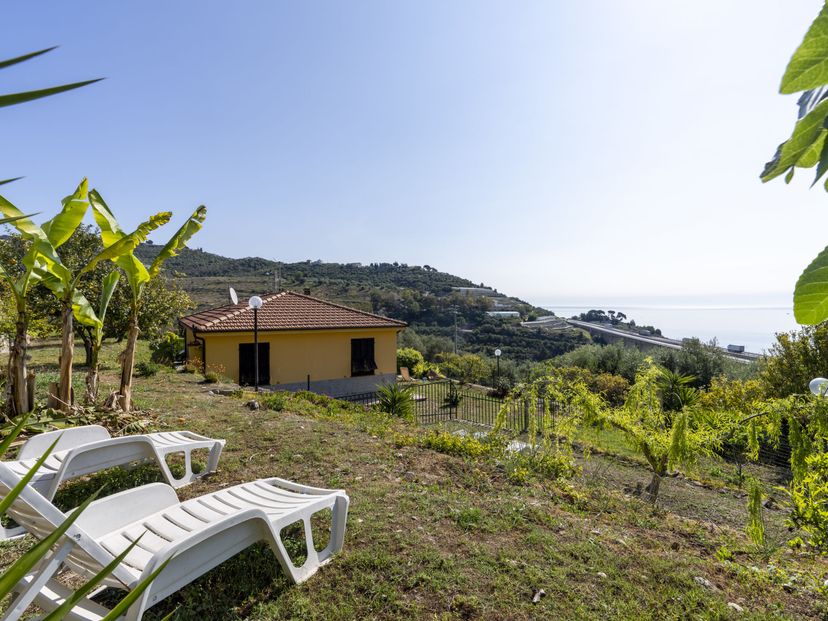 Villa in San Lorenzo al Mare, Italy
