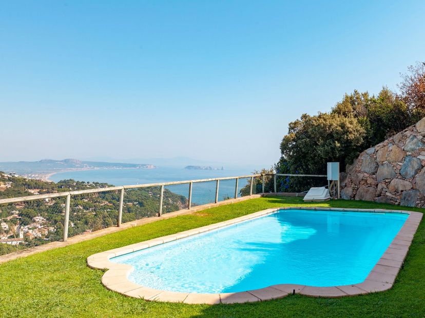 Villa in Urbanització la Xarnada, Spain