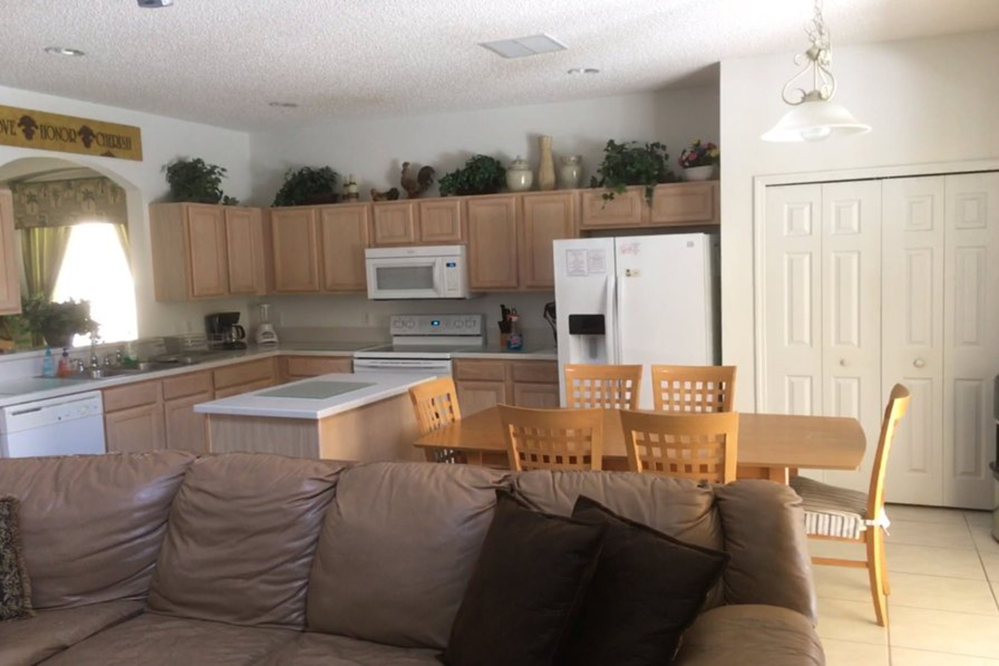 Kitchen with breakfast area 