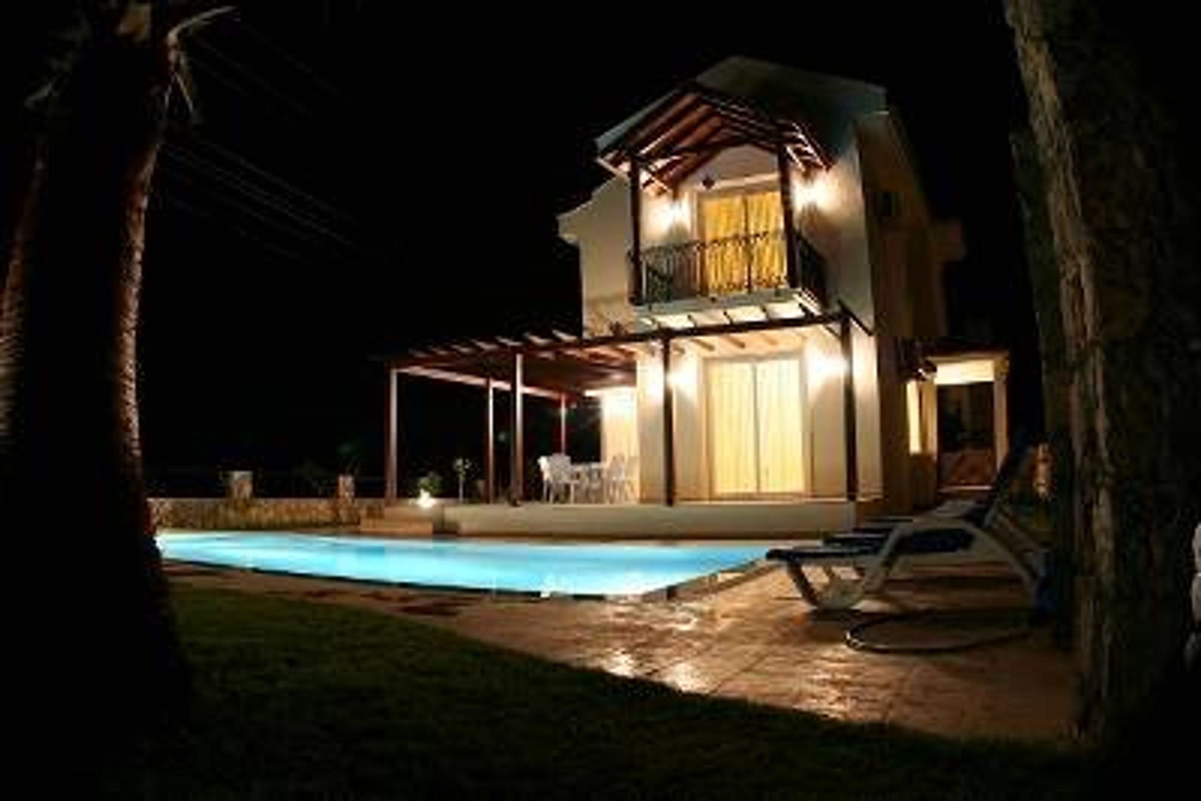 Shiraz Villa at Night