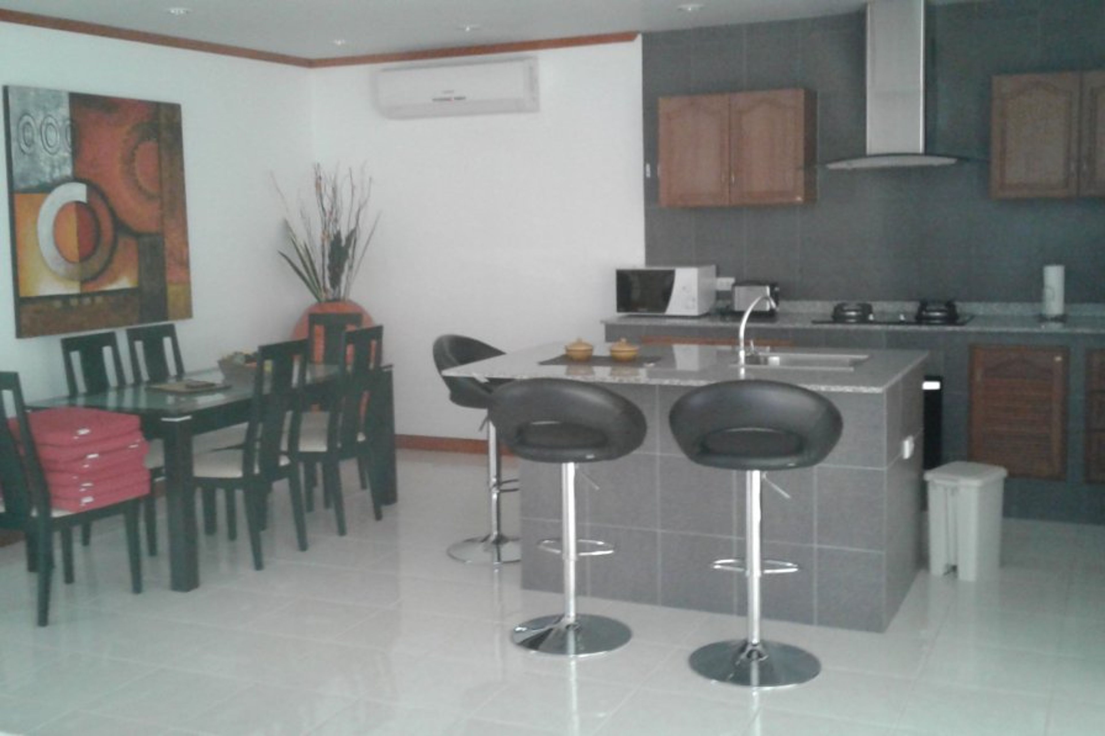 Kitchen / Dining