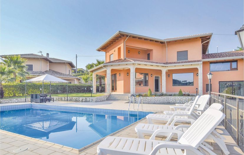 Villa in Rende, Italy