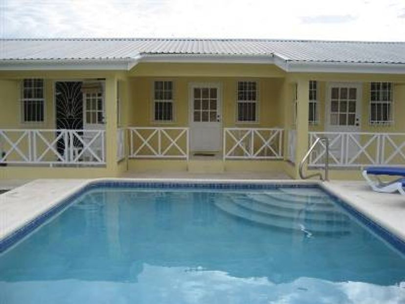 Apartment in Maxwell, Barbados: Picture 1
