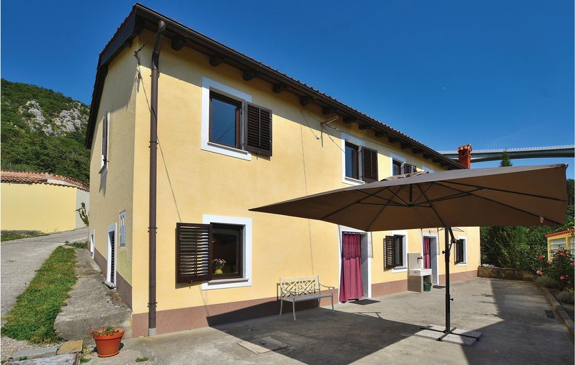 Villa in Gabrovica pri Črnem Kalu, Slovenia