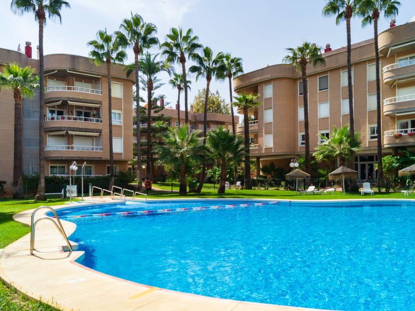 Apartments in La Carihuela from £38 Clickstay