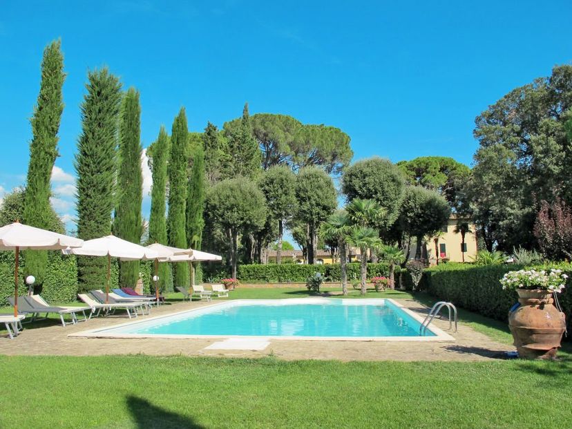 Villas in Tuscany | Villa Holidays from £25 | Clickstay
