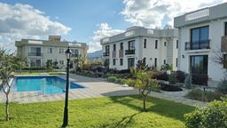 Kyrenia holiday apartment rental with shared pool