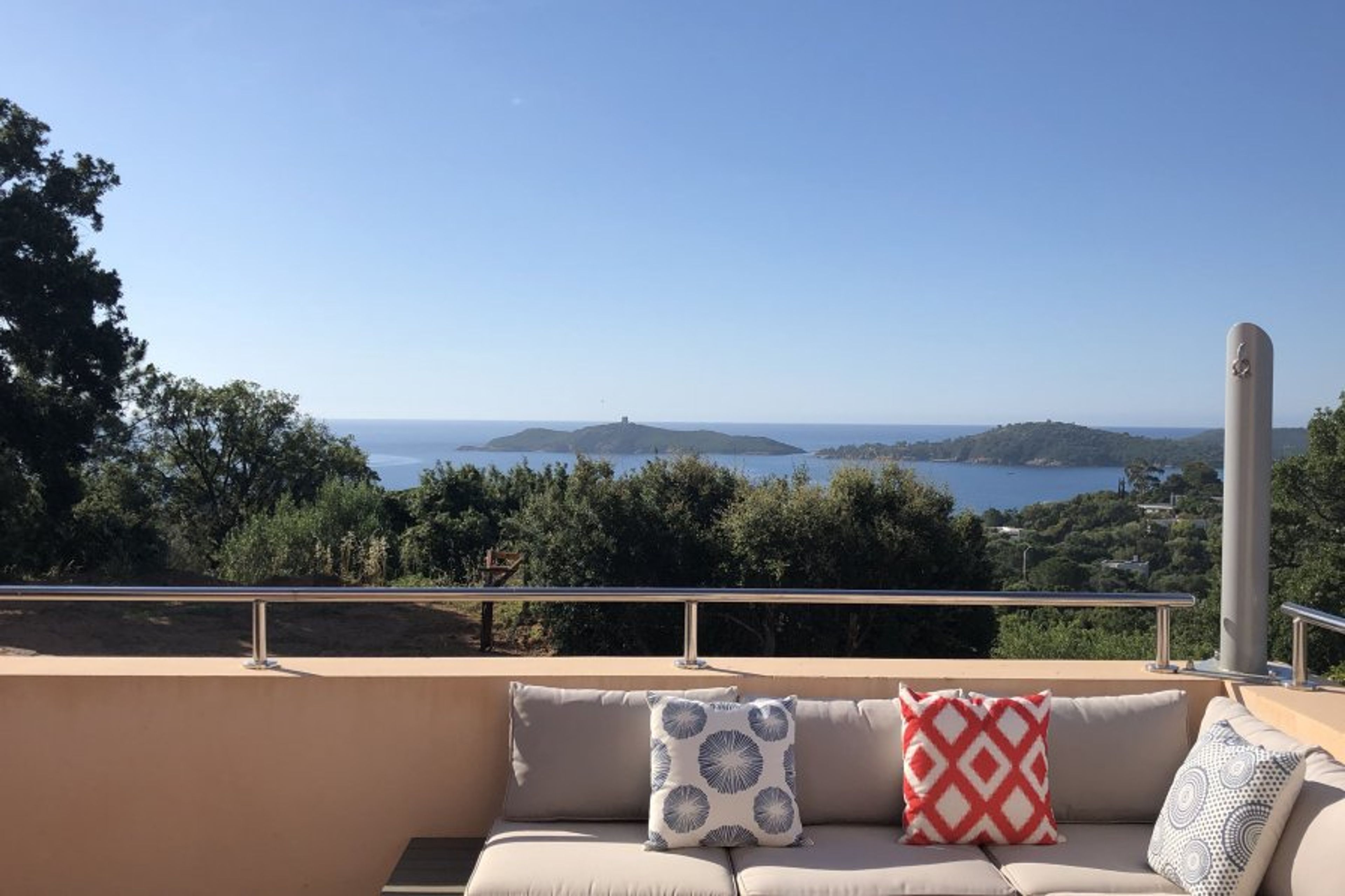 Terrace with outdoor sofa - seaview