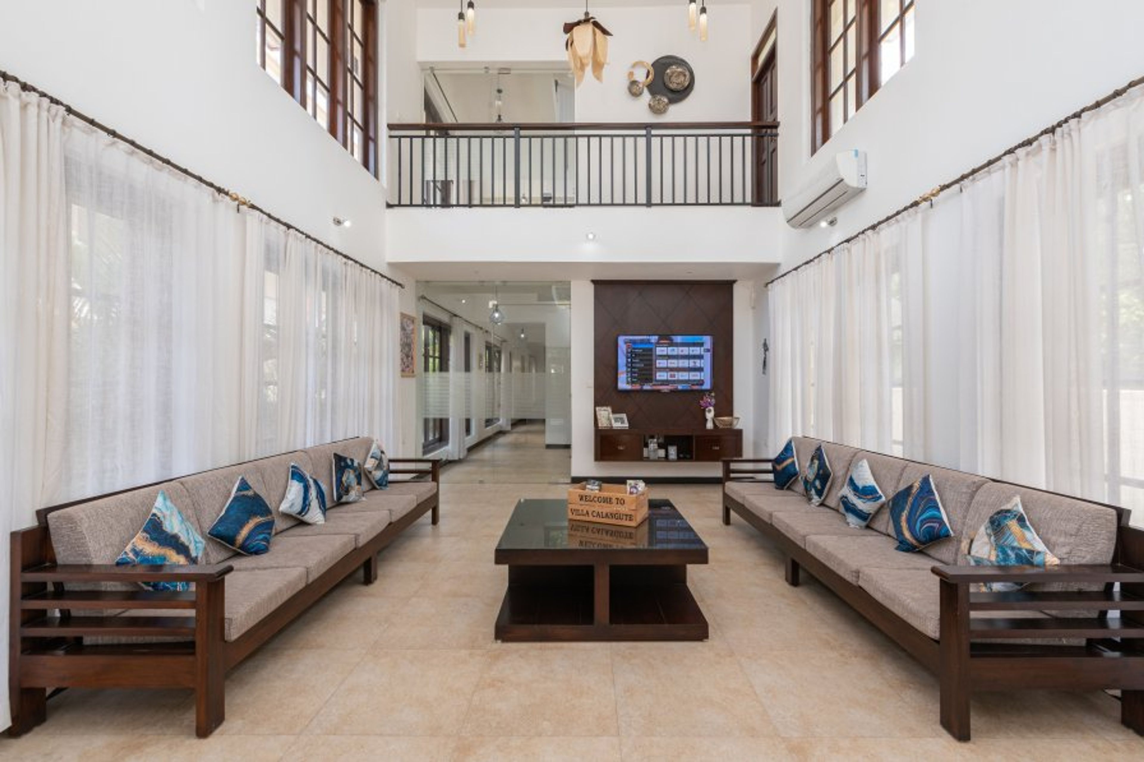 6BHKVilla with spacious living area 