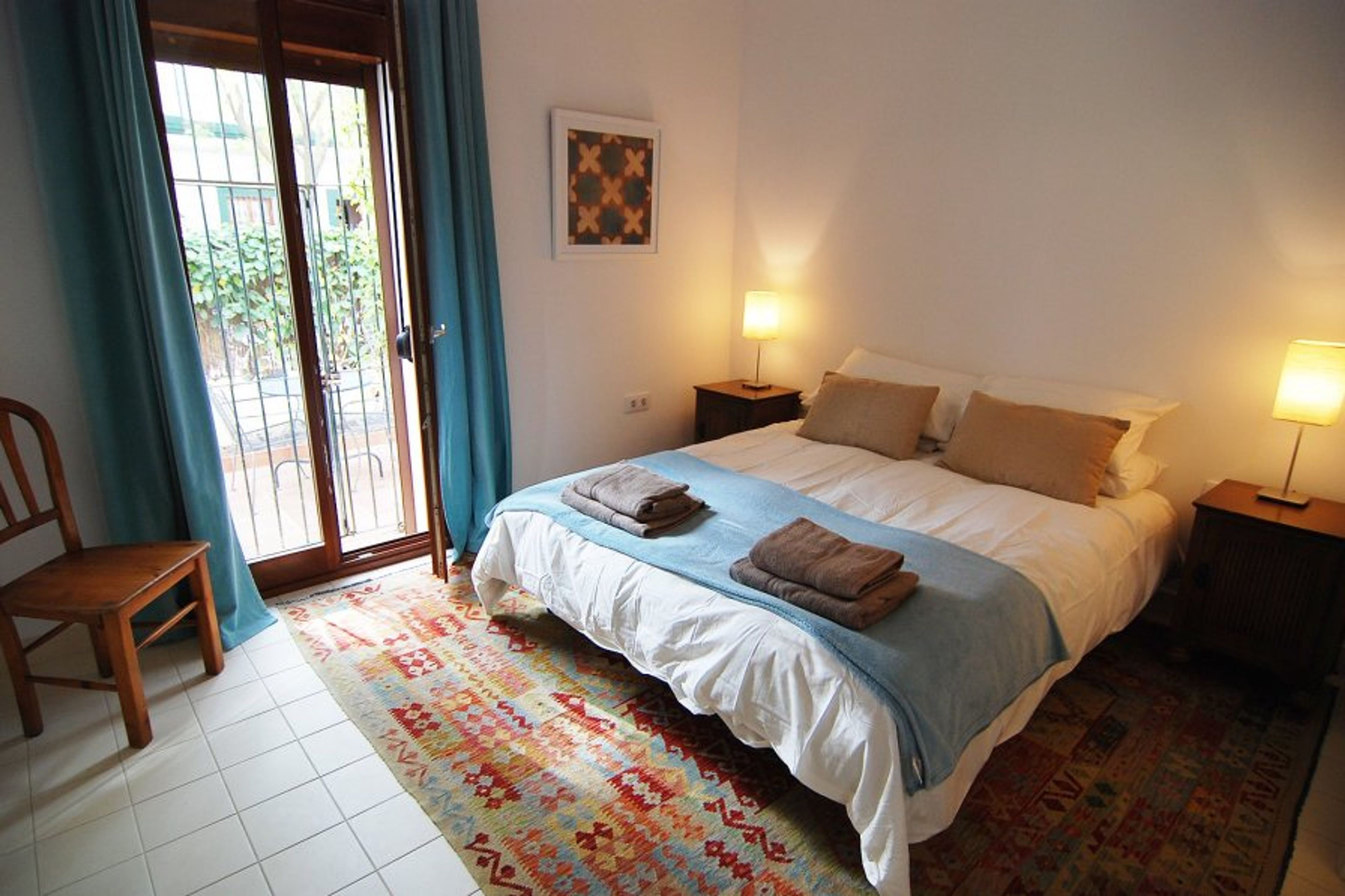 Casa las Viñas - King size bed with en-suite shower room