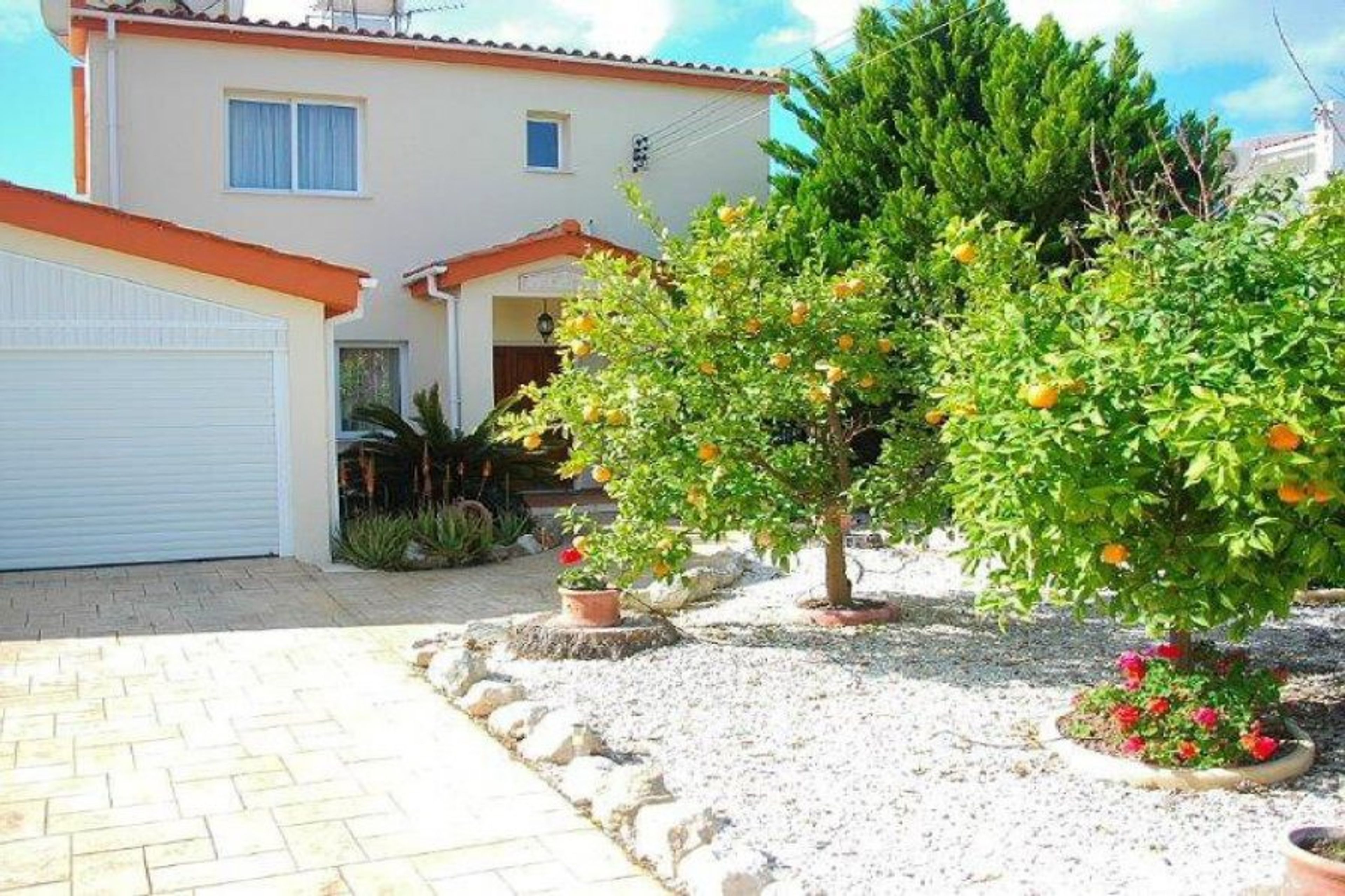 Welcome to the detached holiday villa Hieros Kepos in Paphos