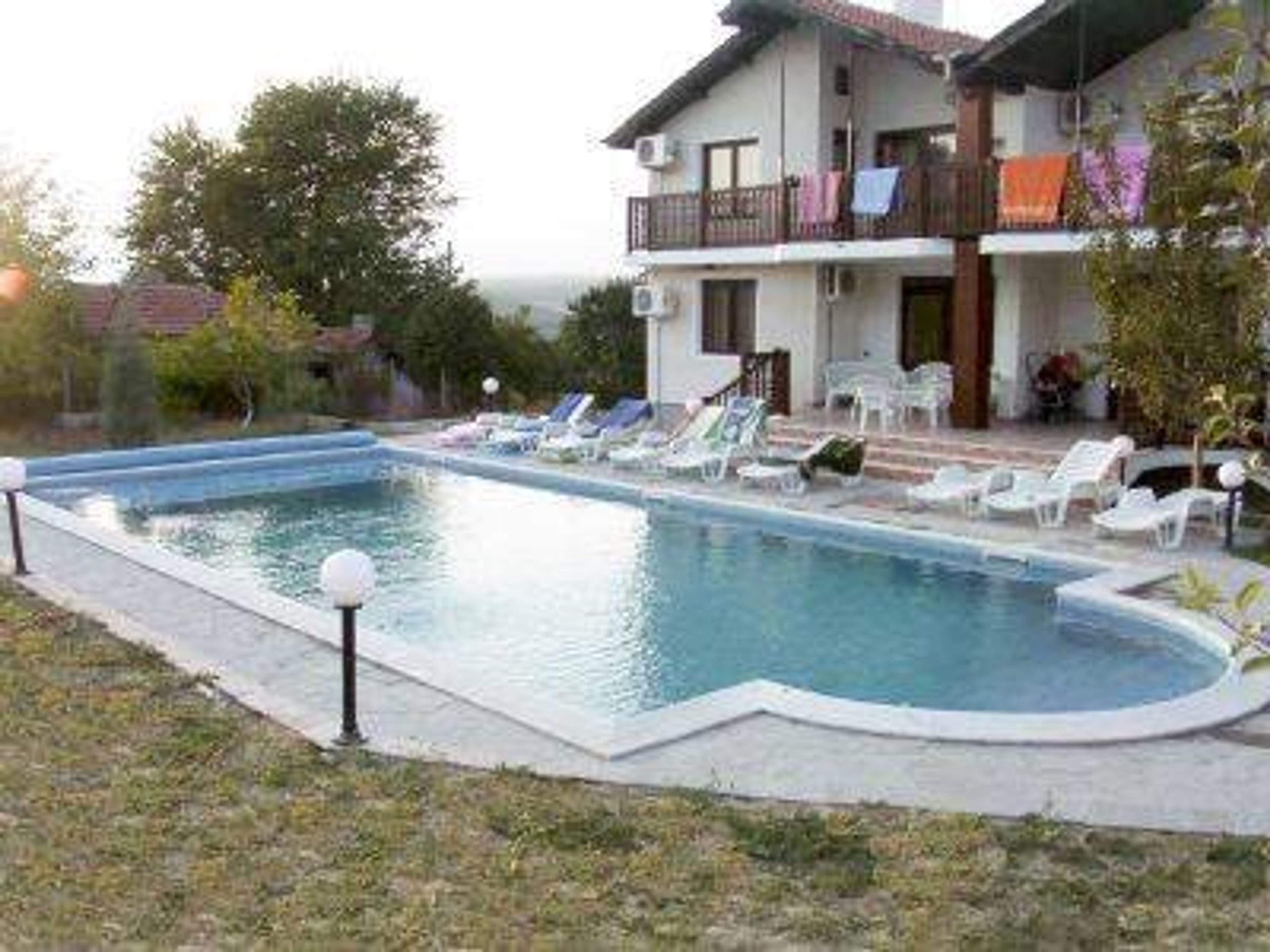 Villa & pool