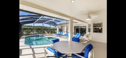 Holiday home with private pool in Davenport, Florida