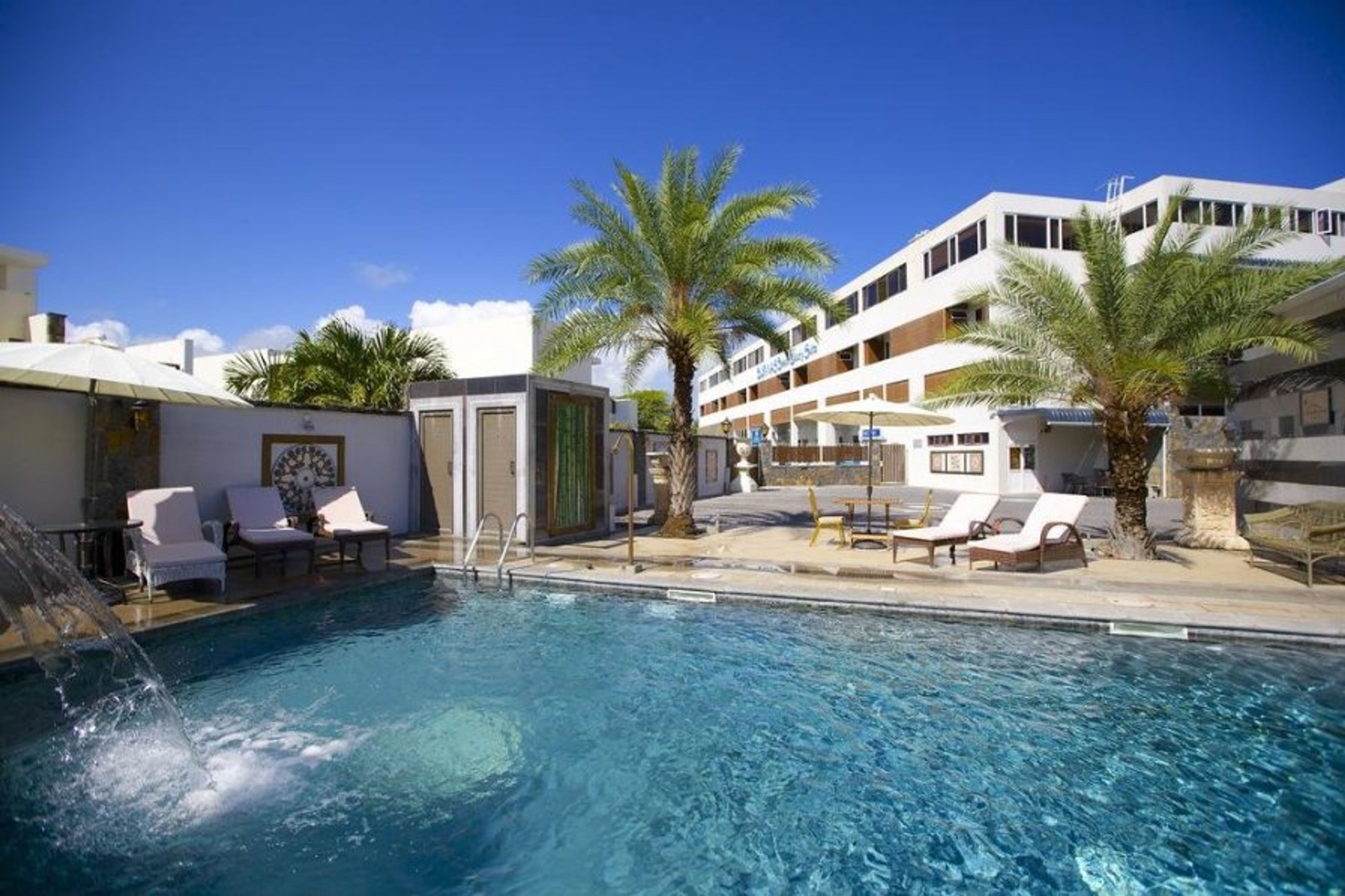 PEREYBERE SUITES AND PENTHOUSES