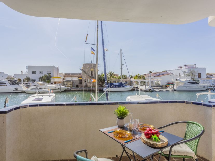 Apartment in Santa Margarida, Spain