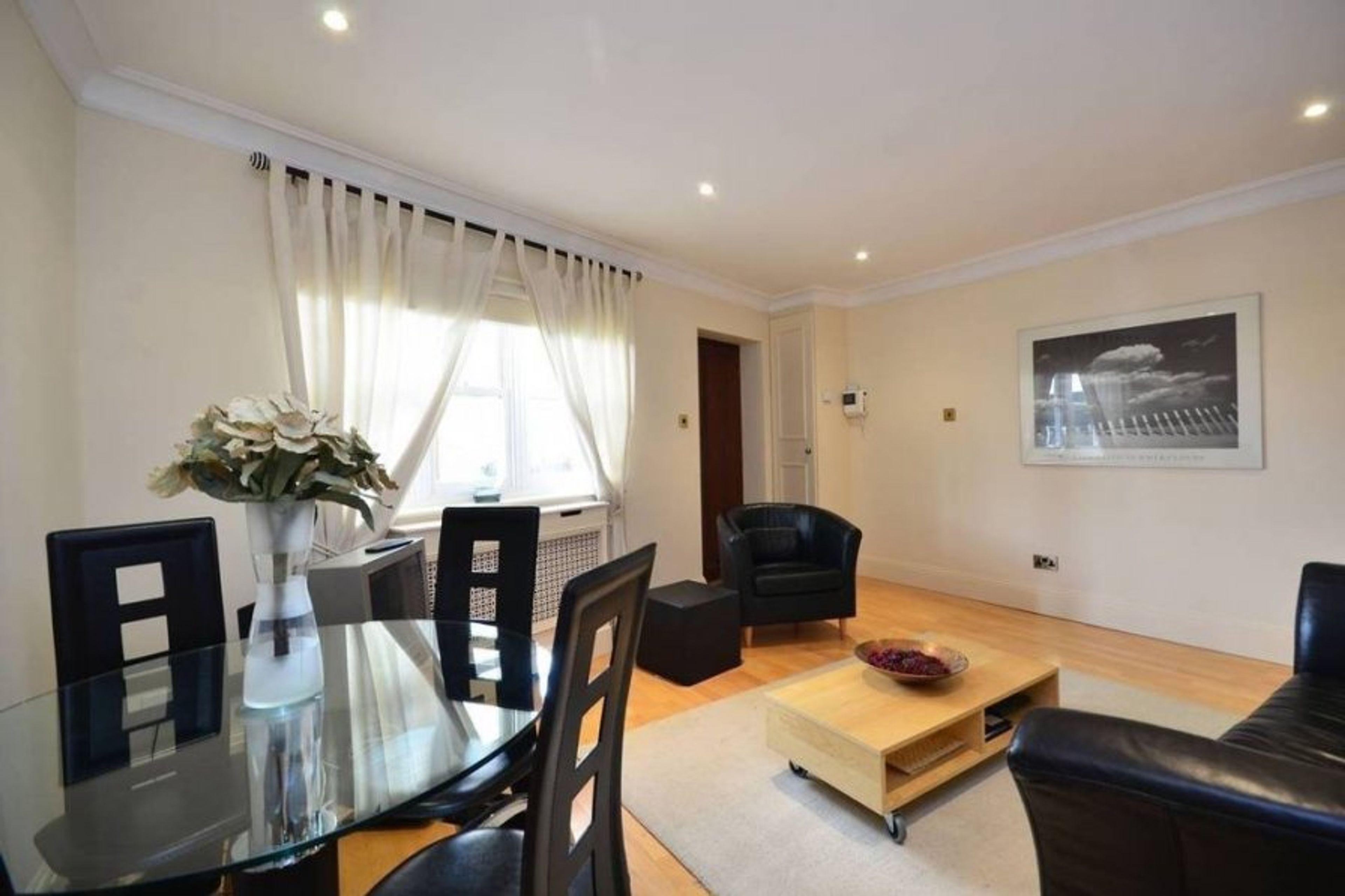 Luxury Central London Apartment - Very Central - Sleeps 4